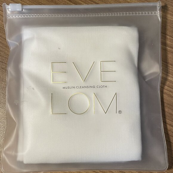 Eve Lom Muslin Cleansing Cloth - Picture 1 of 2